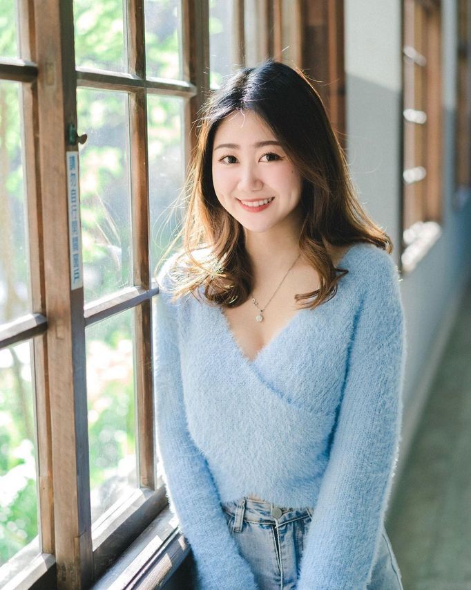 Hebe Lee李芸个人资料介绍-3CD